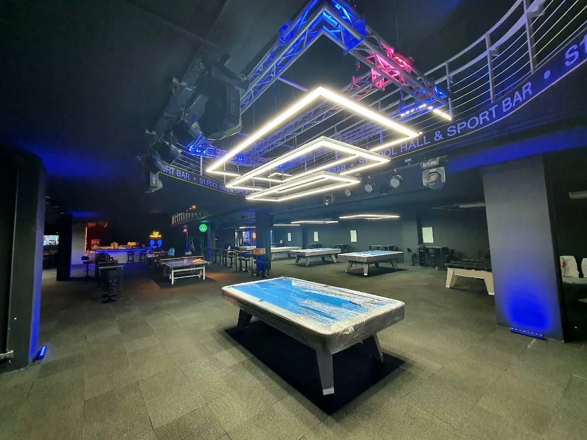 S1 Pool Hall & Sport Bar