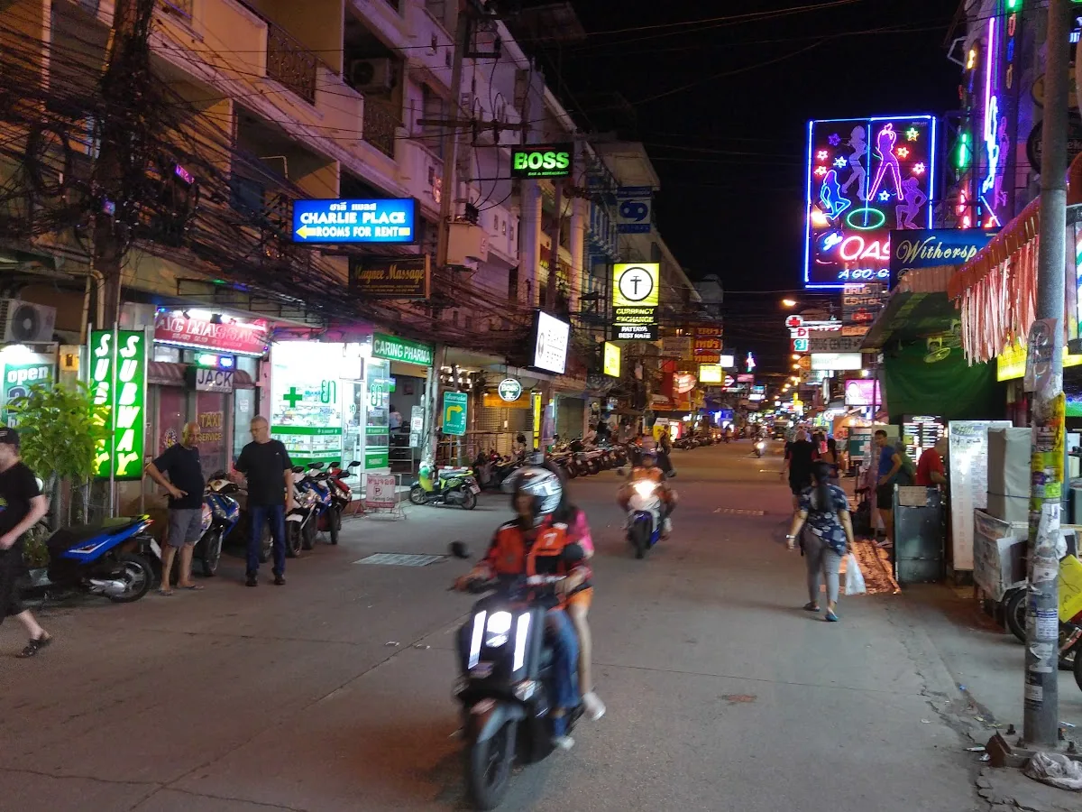 Soi Buakhao, LK Metro and Tree Town: the area guide